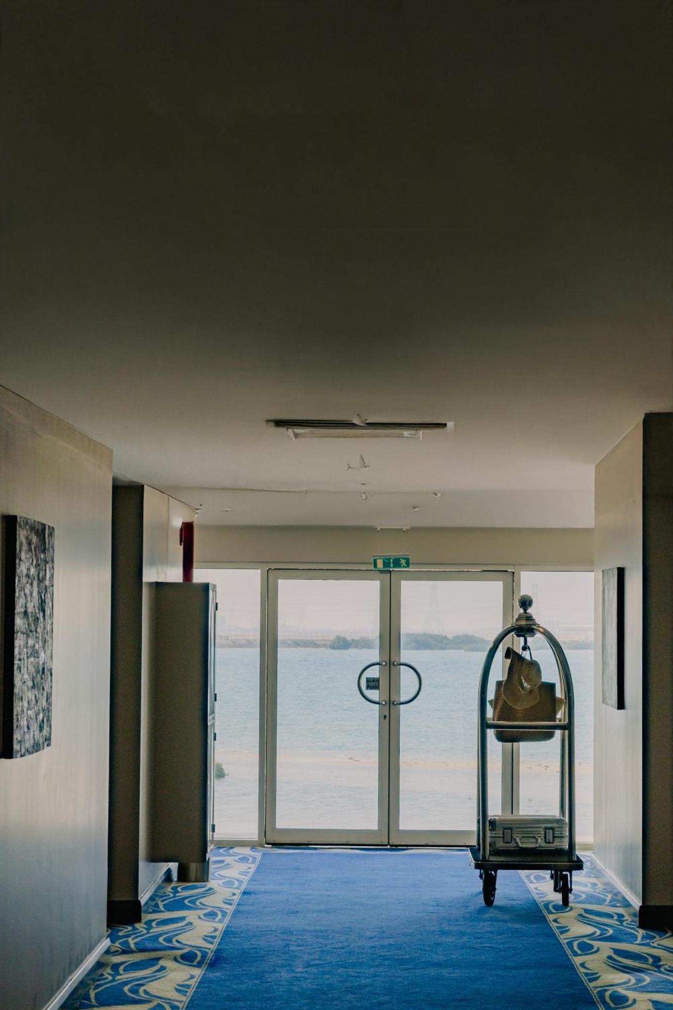 Mirfa Hotel Al Marfaʼ Екстериор снимка
