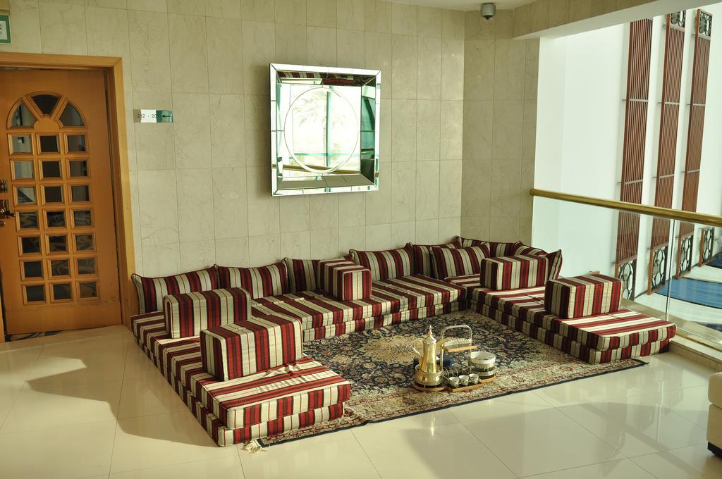Mirfa Hotel Al Marfaʼ Екстериор снимка